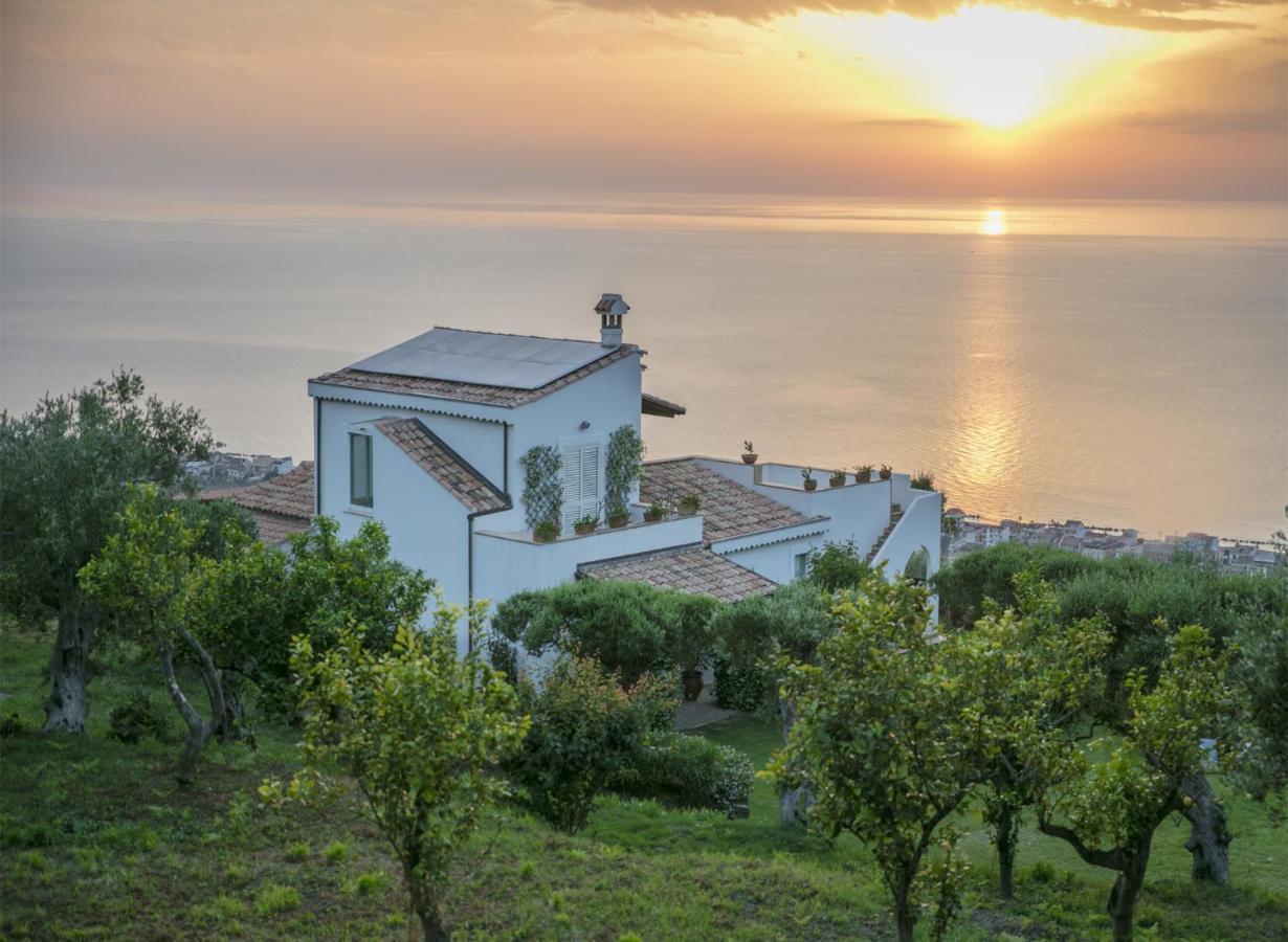 Villa Laura Capo dʼOrlando Exterior foto
