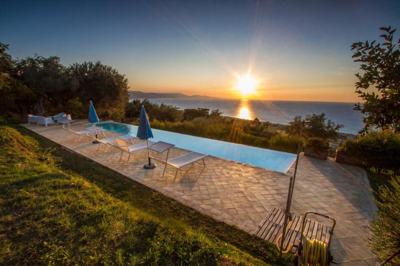 Villa Laura Capo dʼOrlando Exterior foto